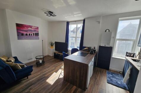 Modern 1-Bedroom Flat in Riverside