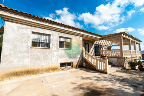 4 Bedroom Finca For sale - Leiva-LEIVA04-10