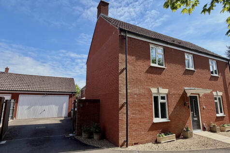 Front Aspect with Drive &amp; Garage