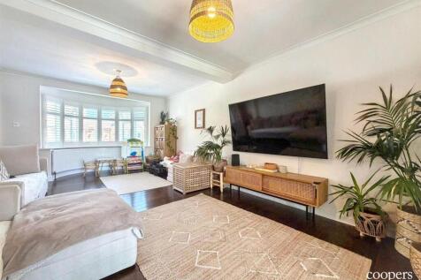 Lounge 6.jpg