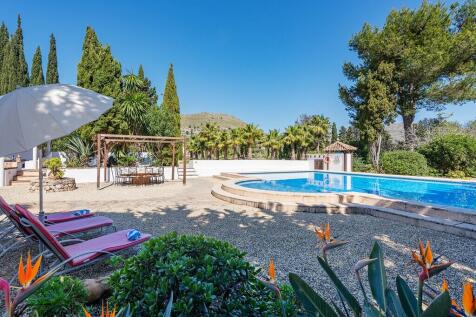 Pool Terrace
