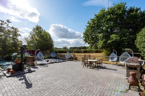 Leper House-external-01.jpg