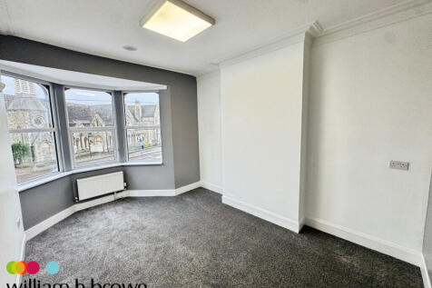 Pier Avenue, CLACTON-ON-SEA photo 4