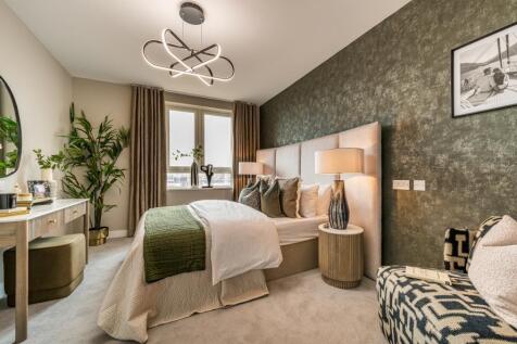 Dagenham Green, Bedroom