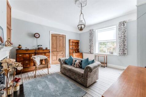Sitting/Dining Room