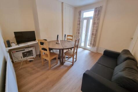 64 Ranelagh Terrace, Leamington Spa photo 3