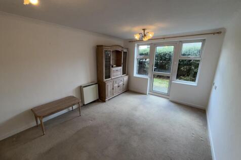 Westminster Court, Cambridge Park, Wanstead, Redbridge, London photo 4