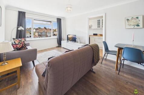 Presented by Clinton at EweMove Bexleyheath and Da