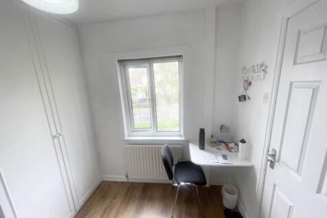 Stanhope Drive (Room 3), Horsforth, Leeds photo 4