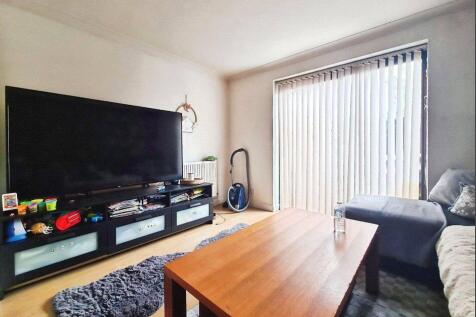 Flint Close, Southampton, Hampshire, SO19 photo 3