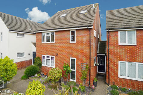 9-Halstead-Road-I...