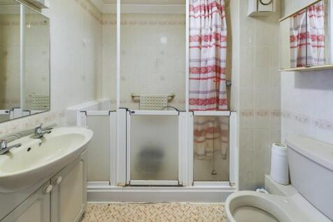 CAM02545G0-PR0338-STILL010