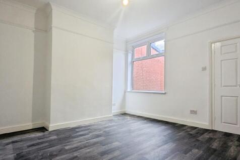 Verney Road, Royton, OL2 photo 3