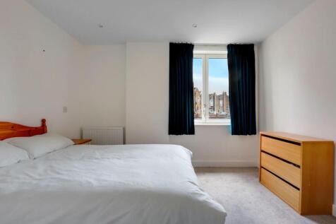 02-b64aJHPropWorld - 1 Melody Court - 4-medium.jpg