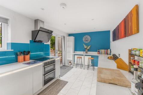 30 Foscote Rise, Banbury-9.jpg