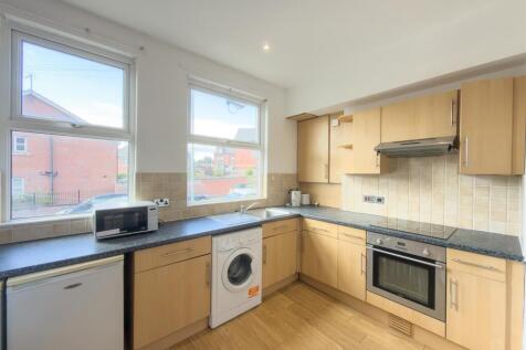 Meanwood Road, Meanwood, Leeds, West Yorkshire photo 4