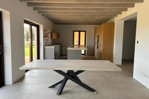 WhatsApp Image 2024-12-12 at 16.03.45