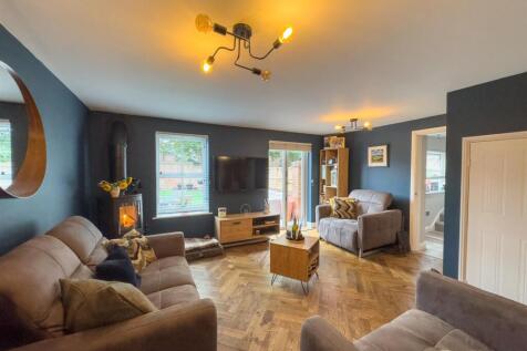 Sitting Room (2).jpg