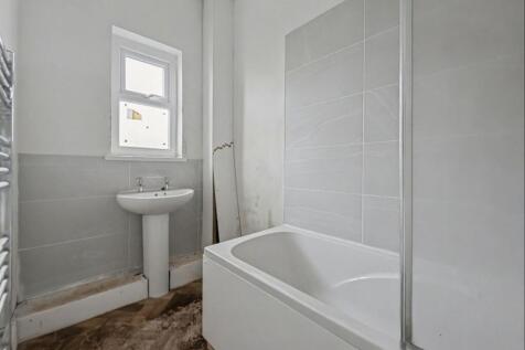 35 Scrogg Road Newcastle upon Tyne NE6 4EX