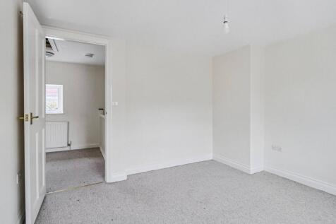 1 Crown Mews, South Street, Crewkerne, Somerset, TA18 8DB