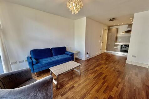 LOUNGE/KITCHEN