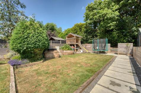 Garden - lawn and play area.jpg