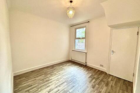 Lancaster Road, Walthamstow E17 photo 4