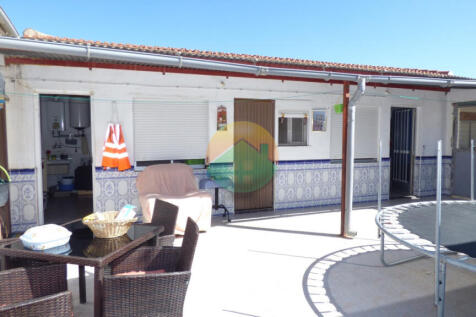 4 Bedroom Semi-Detached For Sale-LCANOVAS07-5