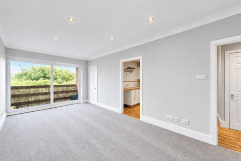 Living Room - Ang...