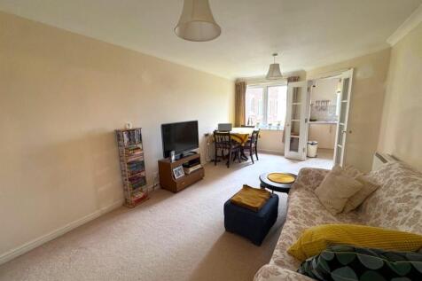 Living room 1.jpg