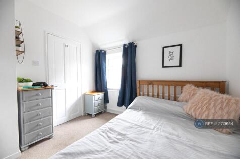 Ensuite Master Bedroom