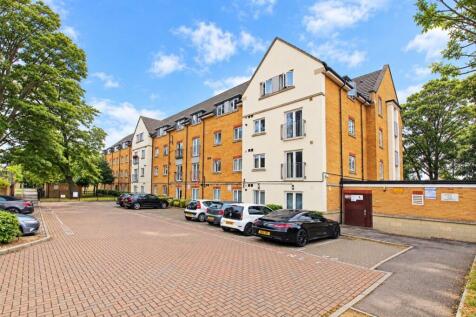 1-bed flat on Wood Lane, Isleworth, £1,495/mo