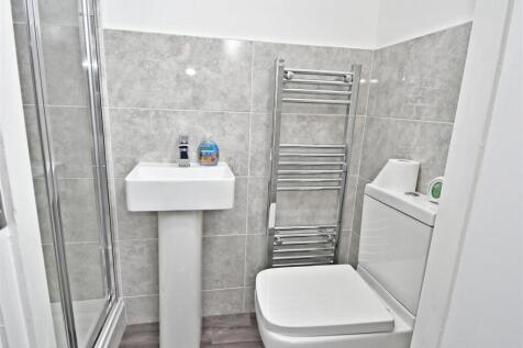 Bathroom (15).jpg