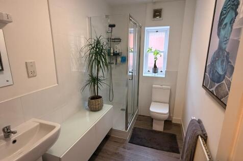 Dundalk Court, Ossett, WF5 photo 4