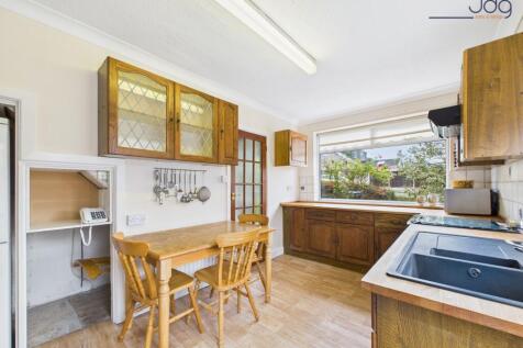 Bright and Airy Kitchen