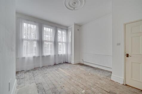 Daniels_Cedar Road, NW2_001.jpg