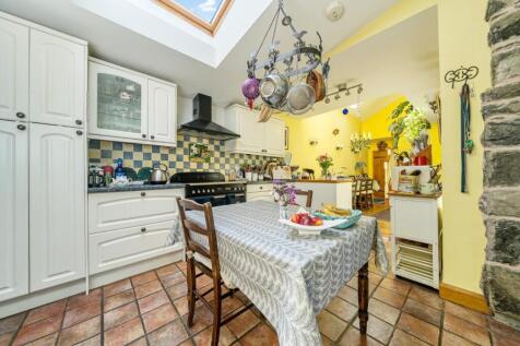 Kitchen.jpg