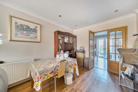 1383910-19-692700...