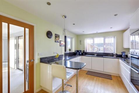 Kitchen_3.jpeg
