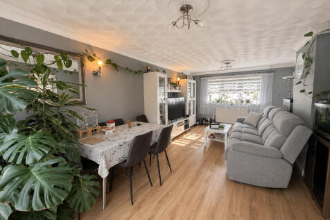 LivingDining area