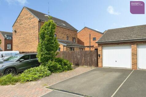 Garage/Driveway