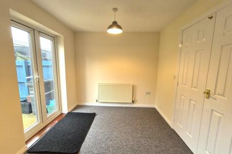 Tithe Court, Yeovil photo 5