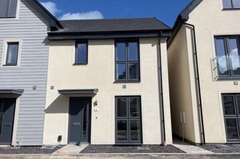 44 Whittle - exterior.jpg