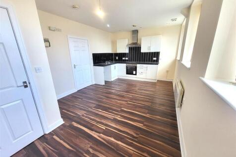 Open Plan Living/ Kitchen Pic 1
