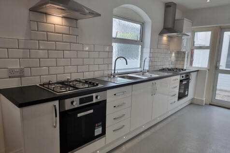 Double Bedroom in a Professional Sharers House in