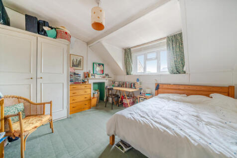 1347131-4-68b825c...