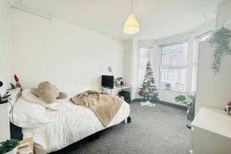 Balfour Road, Nottingham, Nottinghamshire, NG7 photo 5