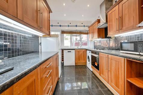 London, W3 - property photo
