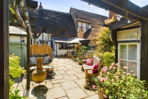 CAM02127G0-PR0186-STILL006