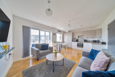 Sitting/Dining Room